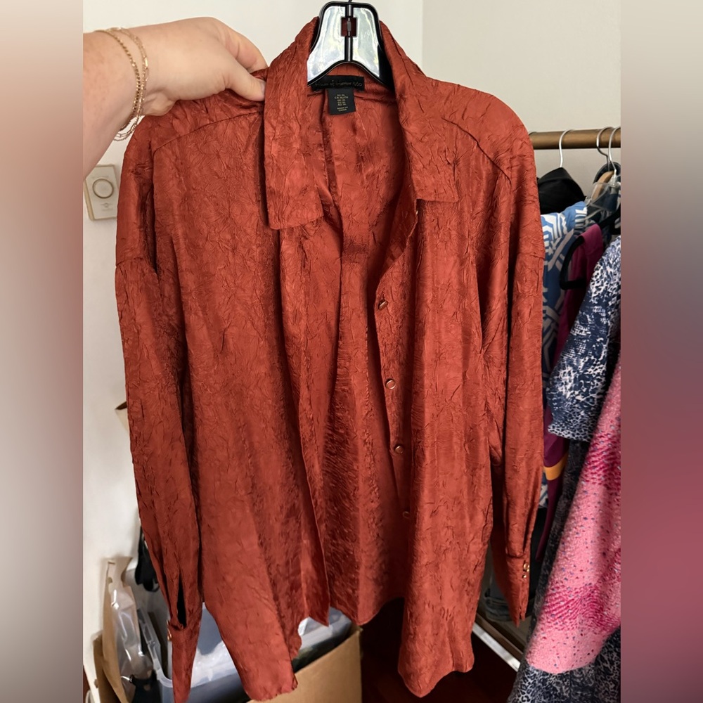 House of Harlow Long Sleeve Crinkle Blouse size xl like new burnt orange color